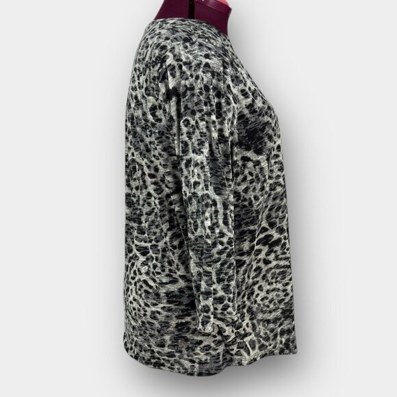 🟢 2/$25 ~ iyla XXL semi-sheer knit tunic top black grey animal print 3/4 sleeve - Picture 2 of 8